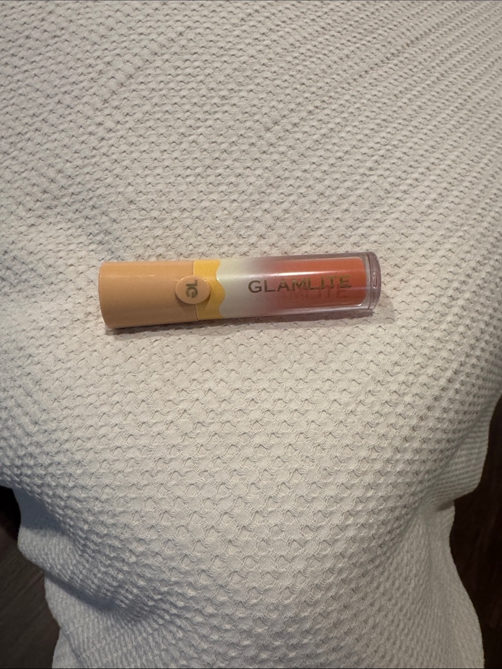 Glam lite lip gloss